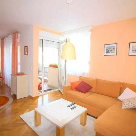 Apartment In Porec/istrien 36932 *