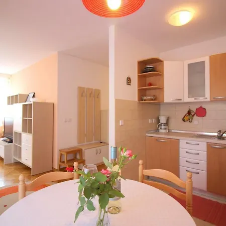 Apartment In Porec/istrien 36932 *